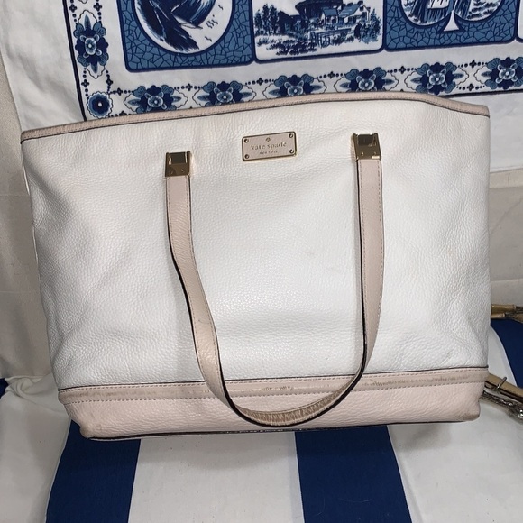 Kate Spade tote - Picture 1 of 13